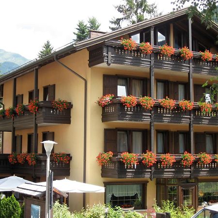 פינזולו Hotel Binelli מראה חיצוני תמונה