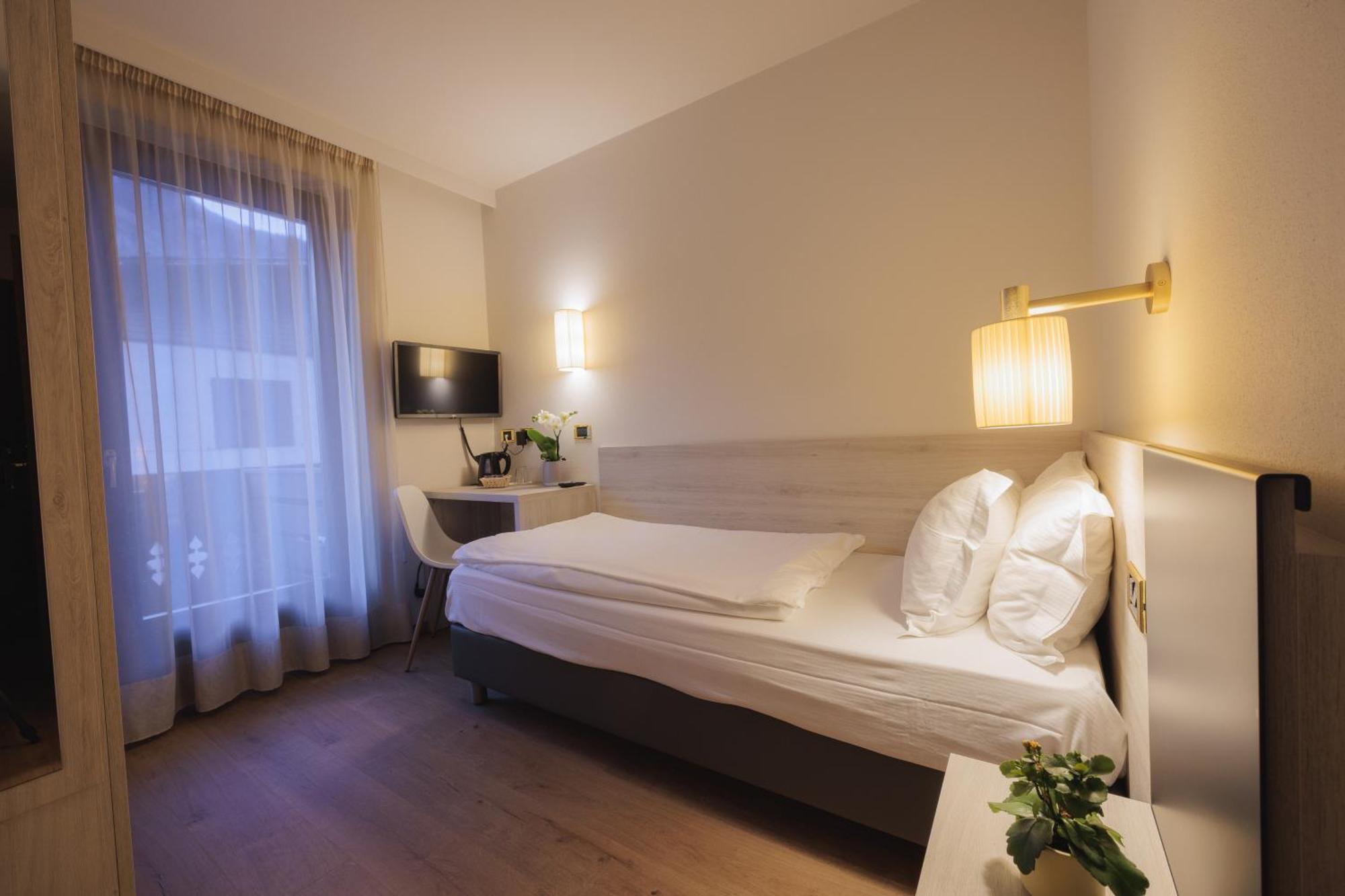פינזולו Hotel Binelli מראה חיצוני תמונה