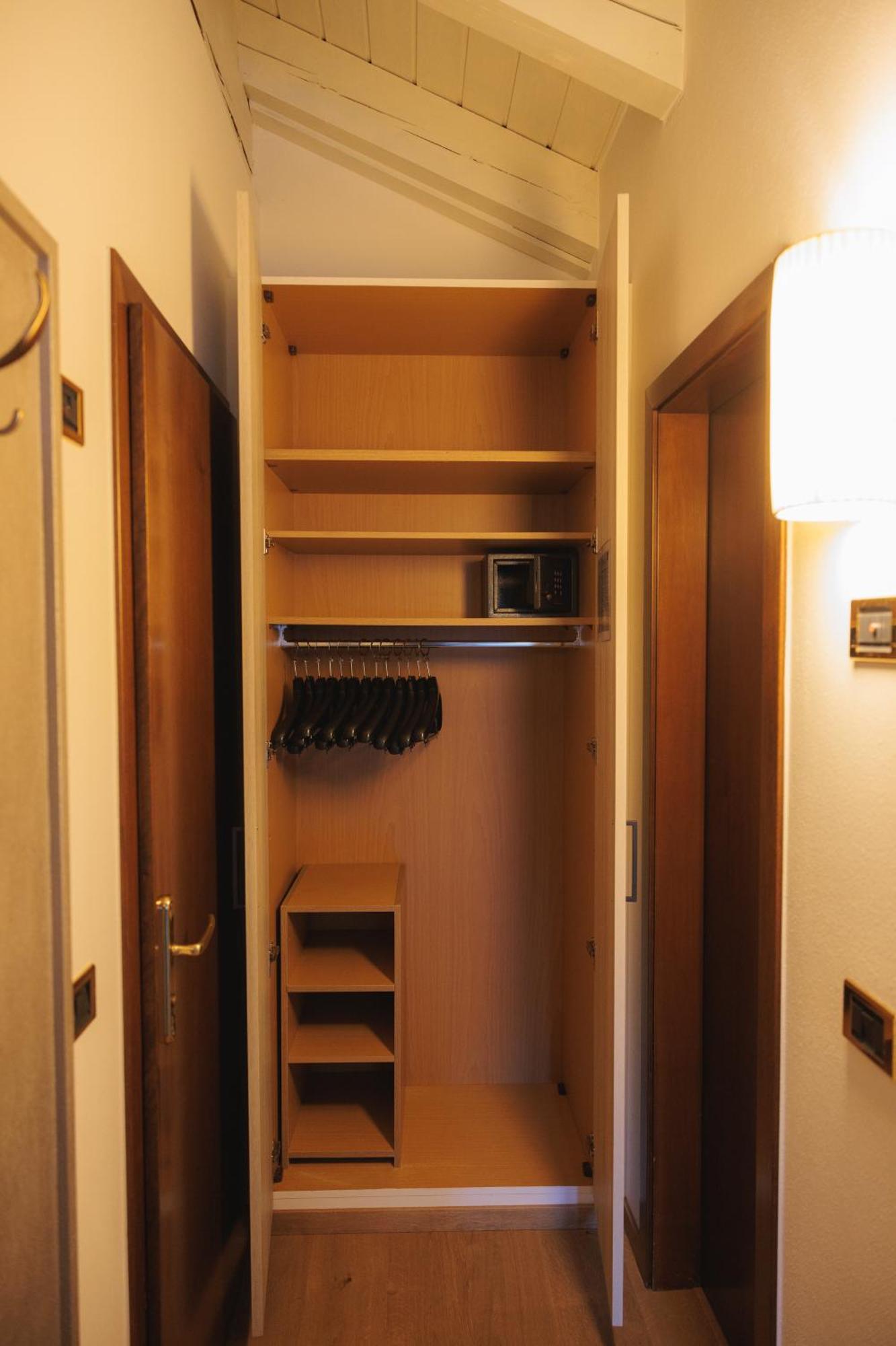 פינזולו Hotel Binelli מראה חיצוני תמונה